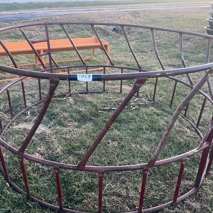 #1029 • Used Round Bale Ring