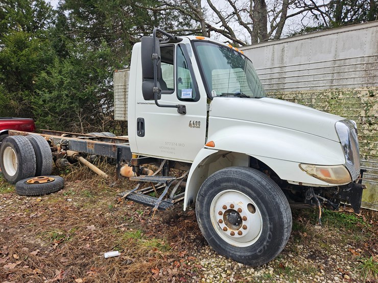 2004-international-durastar-4300-image-2