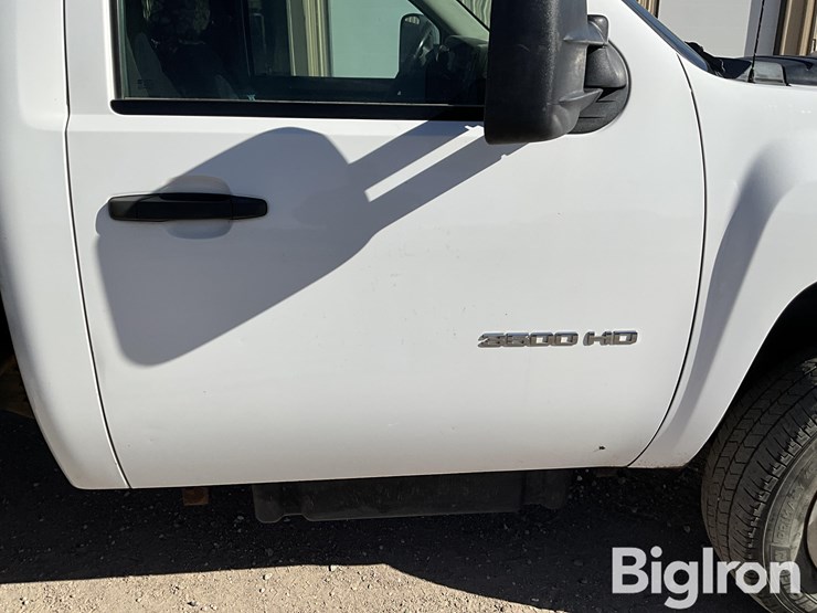 chevrolet-silverado-3500-image-16