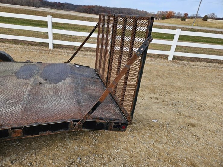 #3331-•-b-b-20'-tandem-axle-trailer-image-13