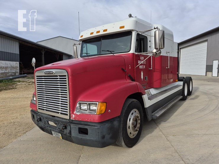 freightliner-fld120-image-2