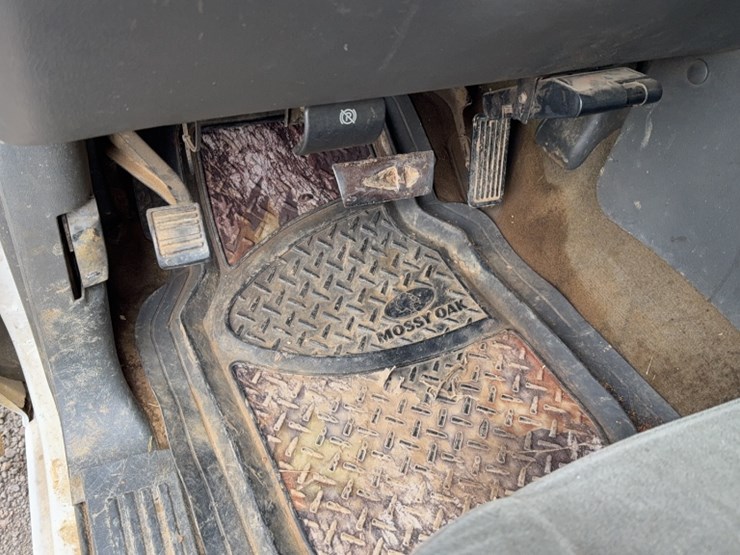 2003-chevrolet-3500-image-19