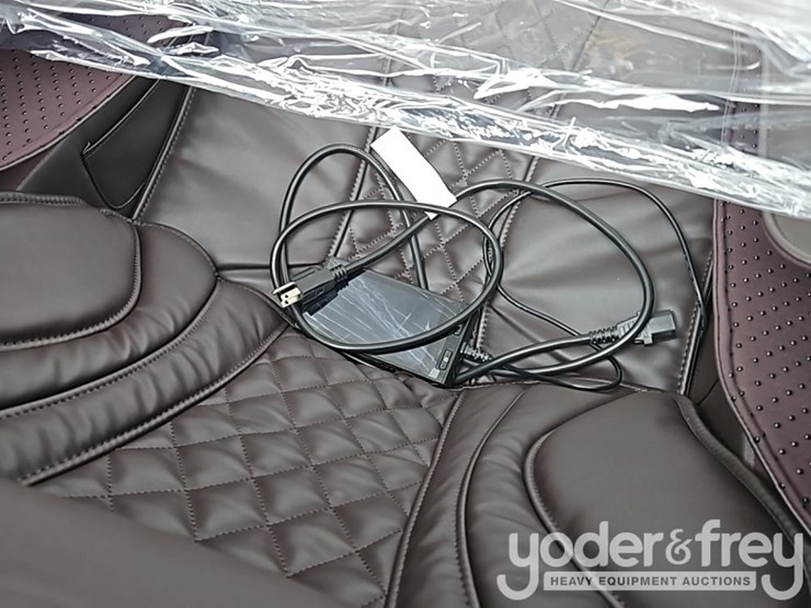 unused-massage-chair-(oaski)-image-6