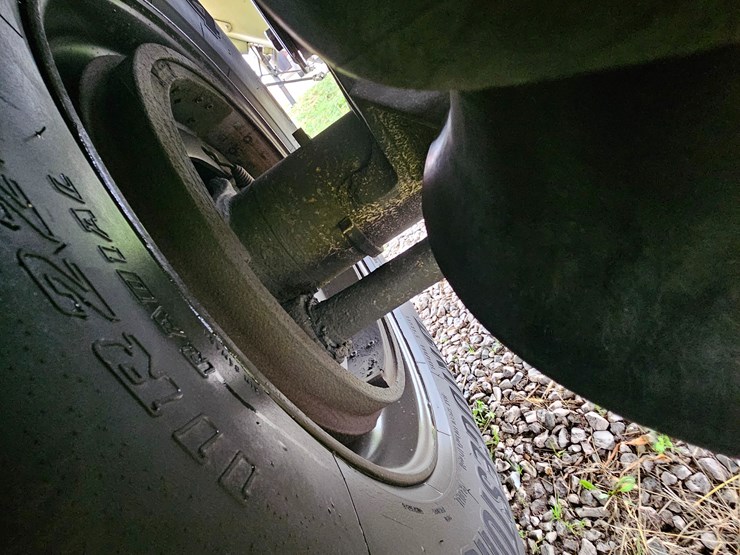 2017-timpte-hopper-bottom-image-40