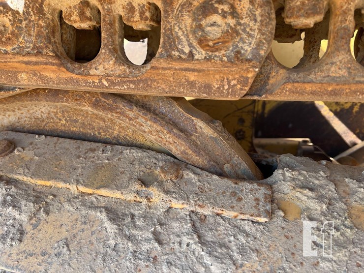 2013-caterpillar-d5k2-lgp-image-12