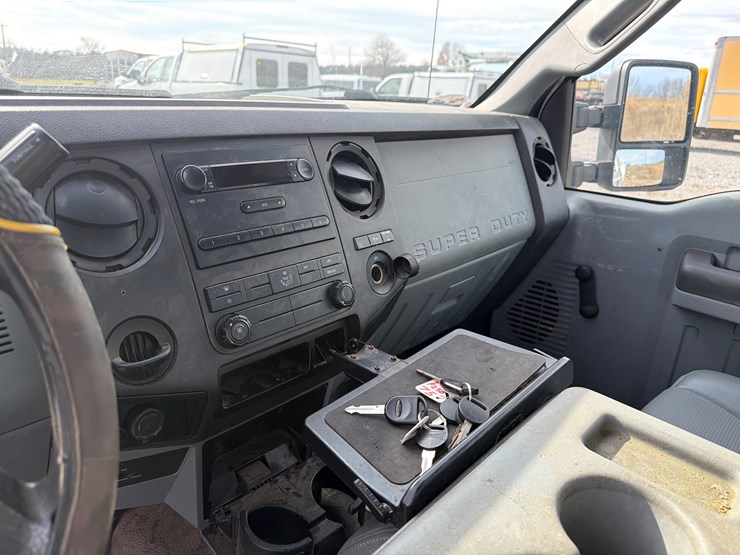 ford-f250-xl-image-17