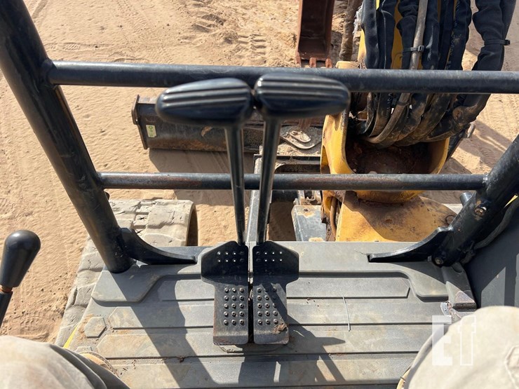 caterpillar-305e2-cr-image-32