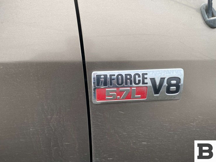 2013-toyota-tundra-image-26