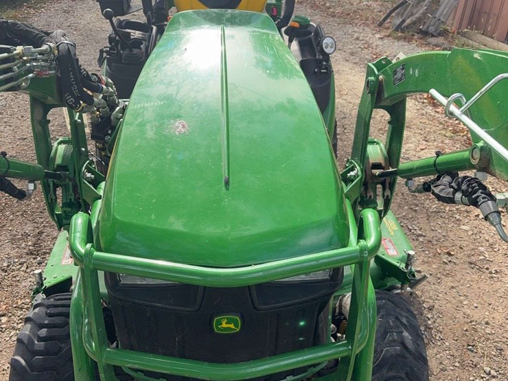 2023-john-deere-1025r-image-13