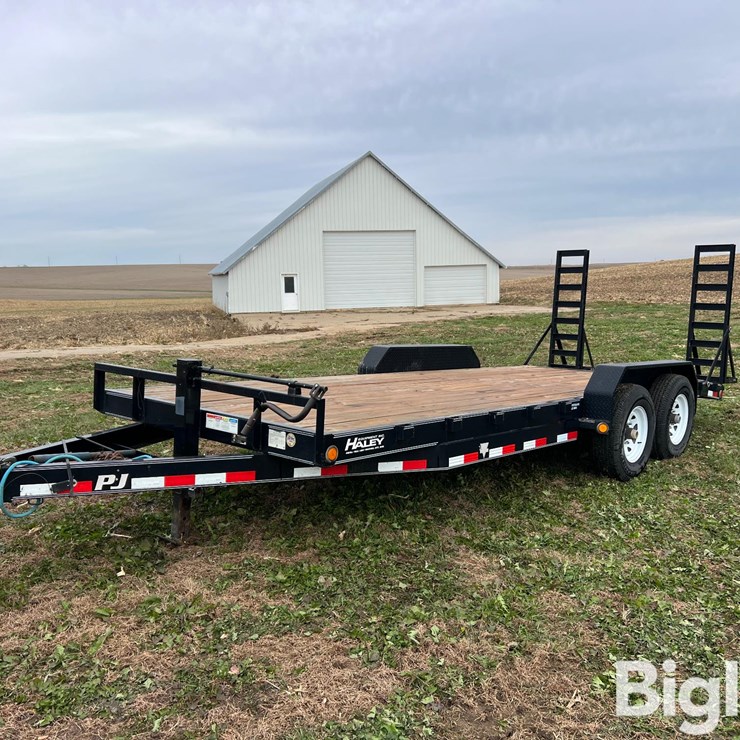2018 PJ Trailers 18+2' Heavy Duty T/A Trailer
