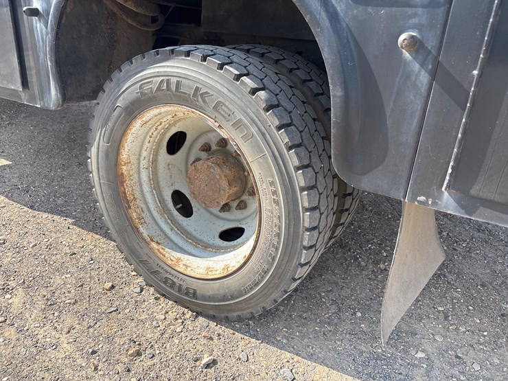 2011-ford-f550-image-7