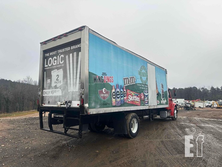 2016-freightliner-business-class-m2-106-image-21