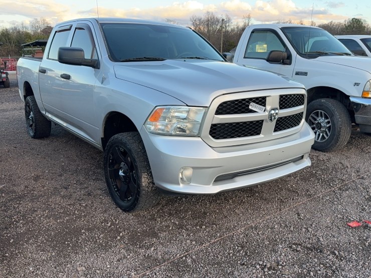 2014-dodge-1500-image-3