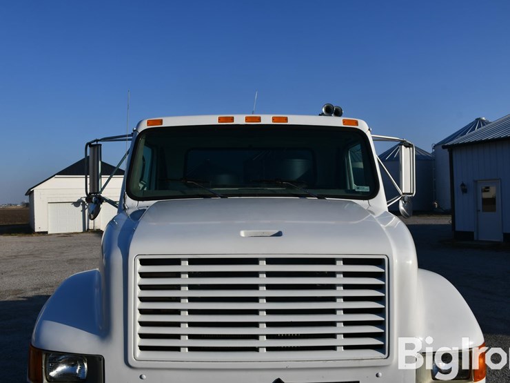 international-4700-image-10