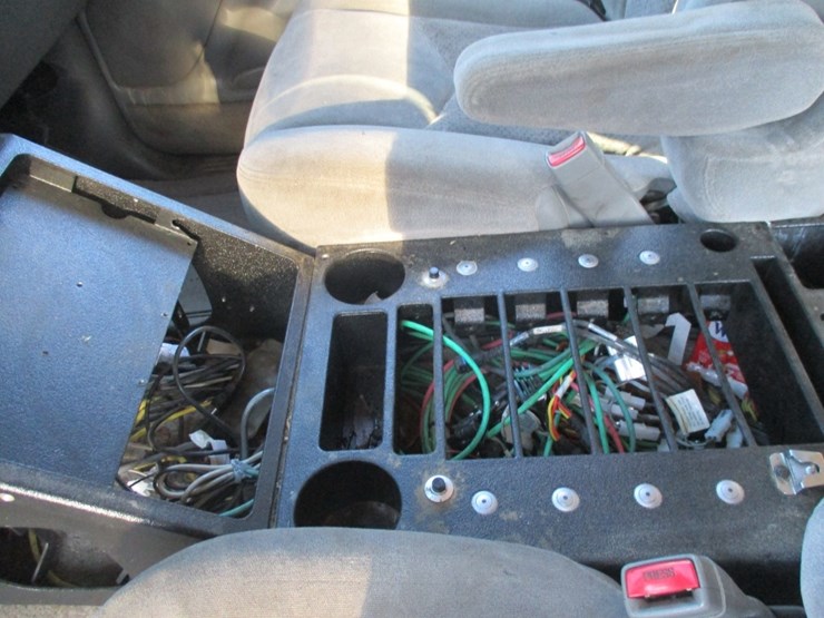 chevrolet-suburban-image-10