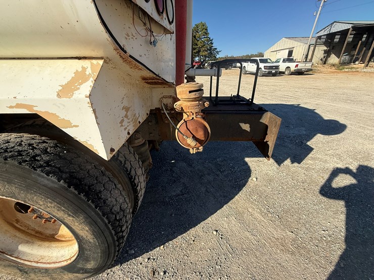 mack-r686st-image-55