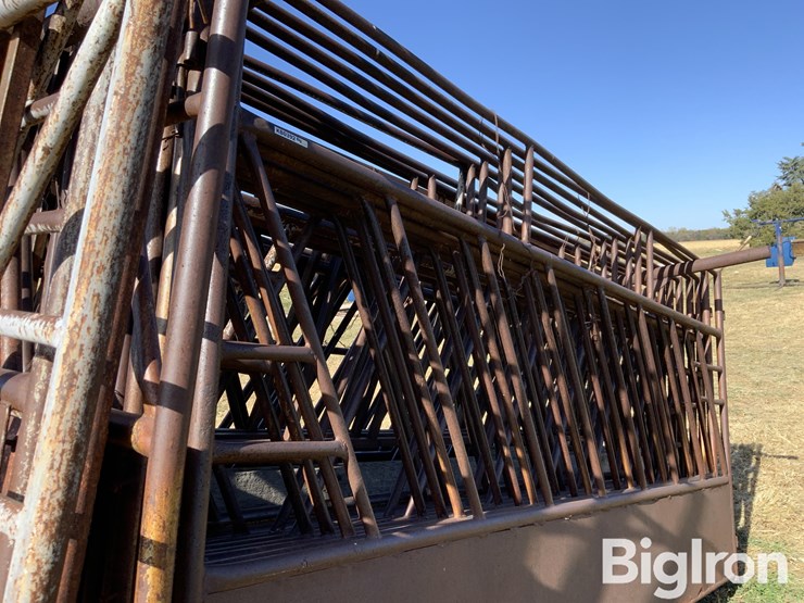 feed-panel-trailer-image-18