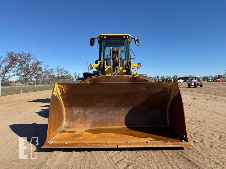 2022-deere-624-p-tier-image-3