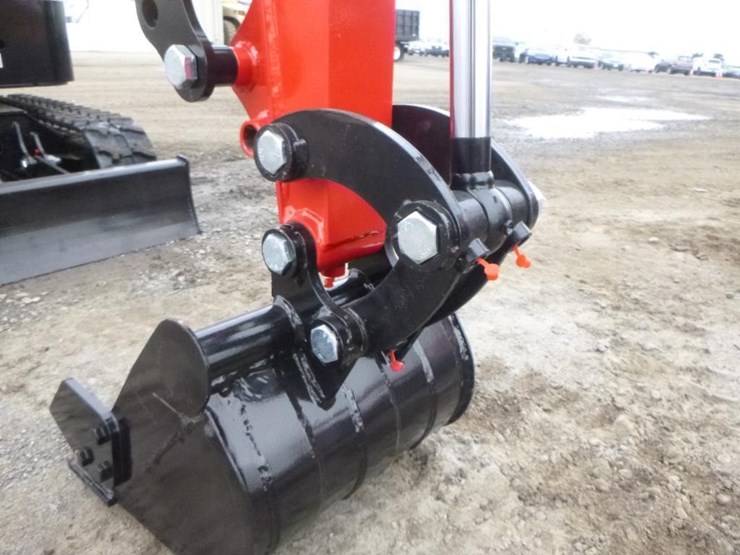 2025-vicsec-vc13-hydraulic-excavator-image-11