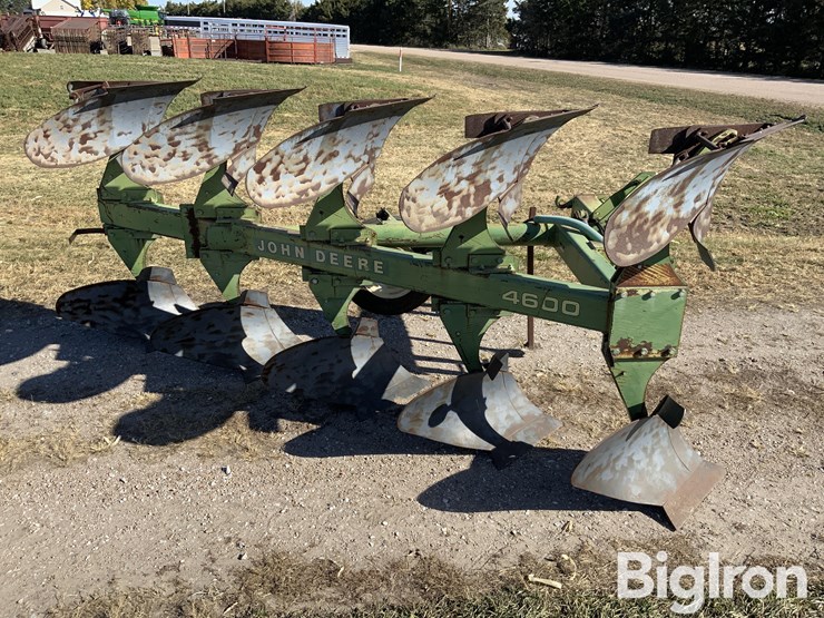 john-deere-4600-image-4