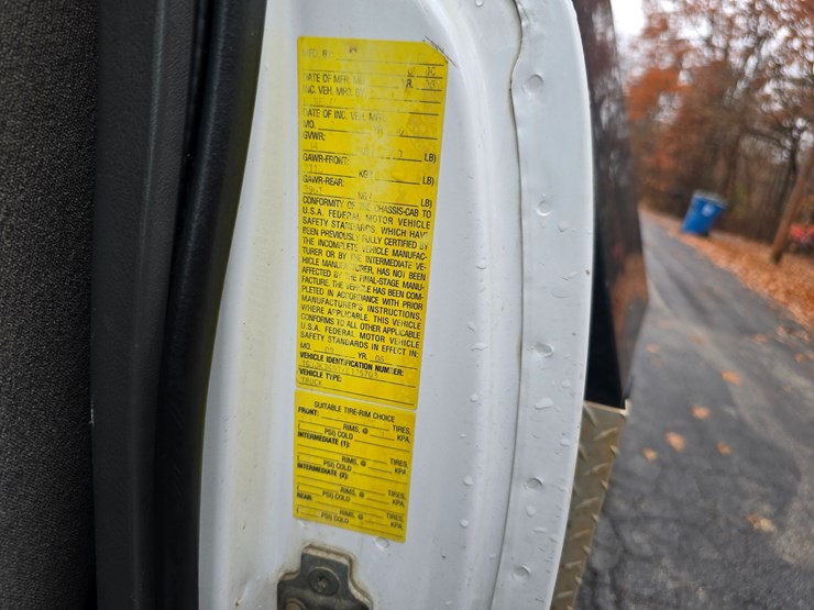 chevrolet-silverado-3500-image-32