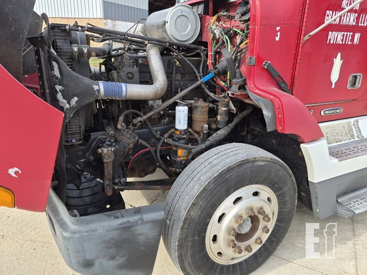 freightliner-fld120-image-18