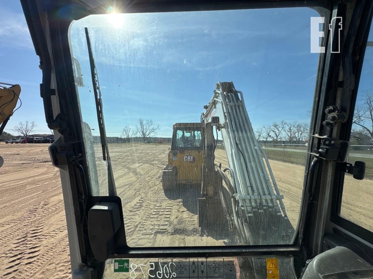 2020-takeuchi-tb260-image-37