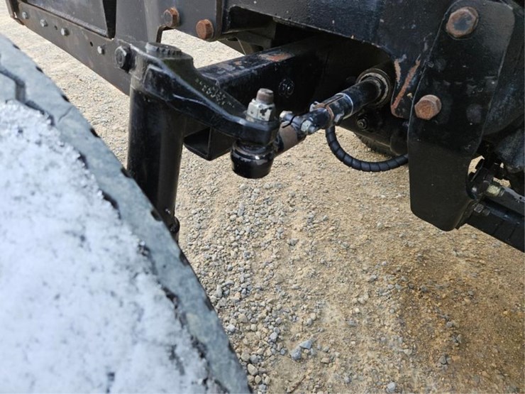 massey-ferguson-4325-image-47