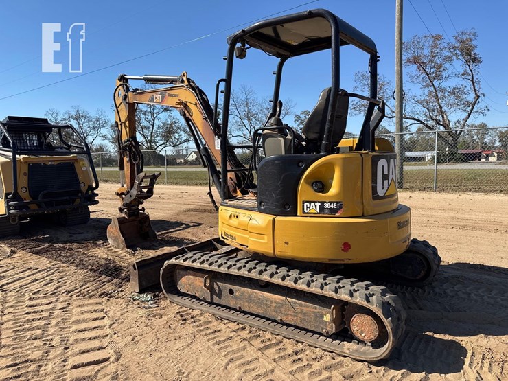 2016-caterpillar-304e2-cr-image-8