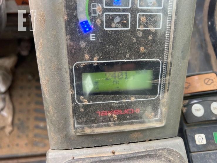 2019-takeuchi-tl8-image-27