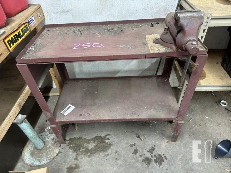 metal-bench-&-vise-image-1