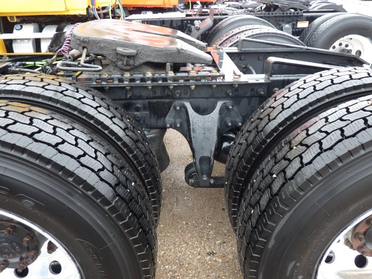 international-lt-image-16