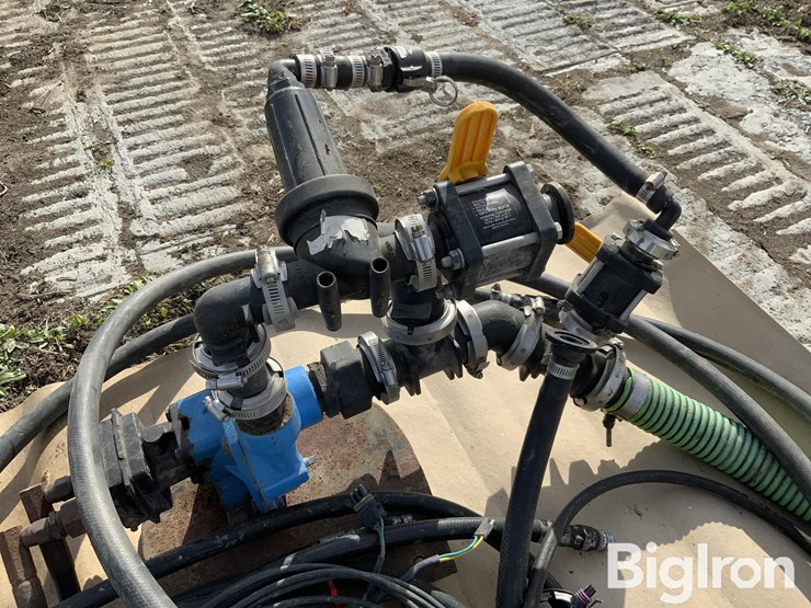 hypro-9303-hydraulic-fertilizer-pump-image-20