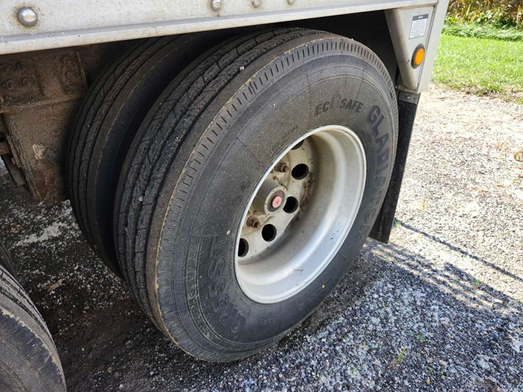 2017-wilson-hopper-bottom-image-6