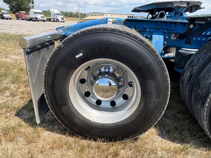 peterbilt-367-image-13