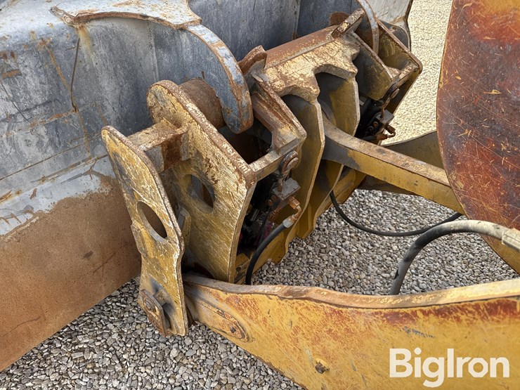 caterpillar-926m-image-14