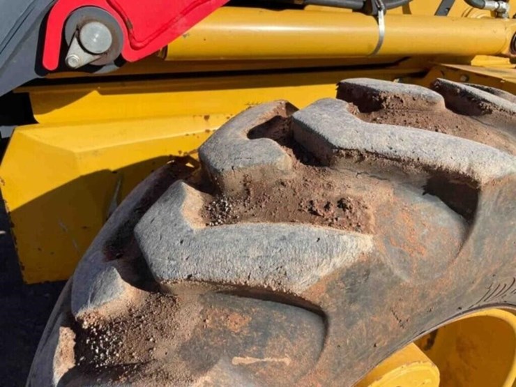 2015-deere-310sl-image-3