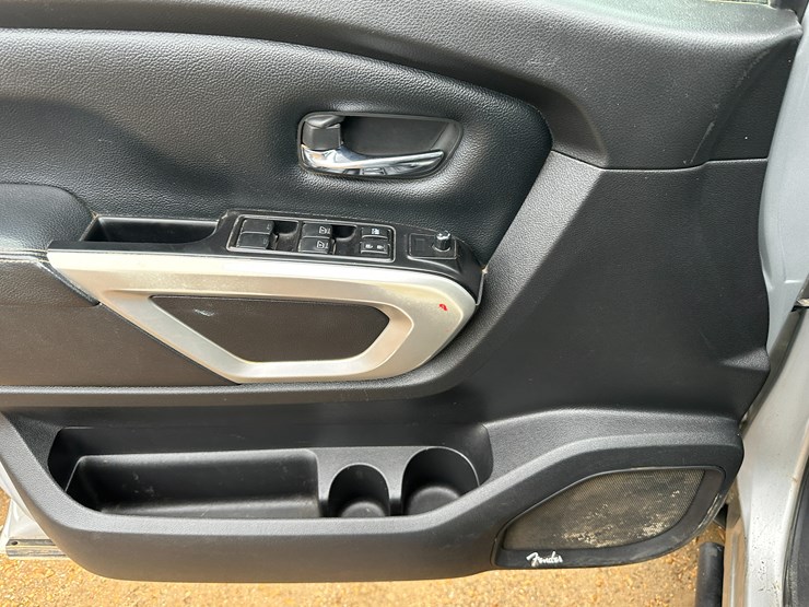 2019-nissan-titan-image-17