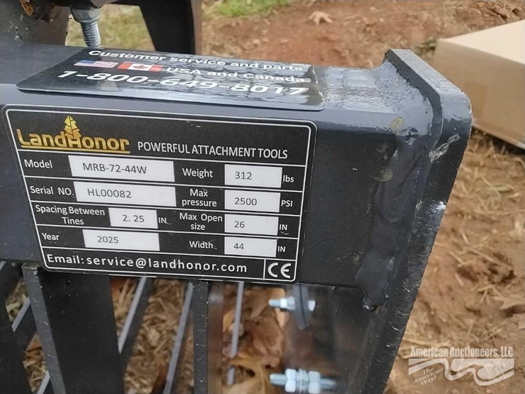 44"-skid-steer-root-grapple-bkt-image-7