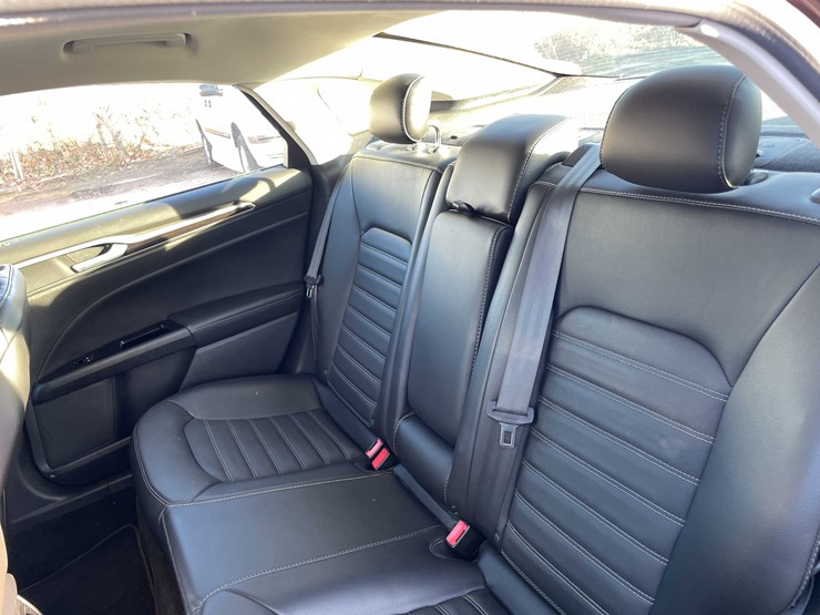 #1388-•-2015-ford-fusion-(has-wi-title)-(of)-image-93