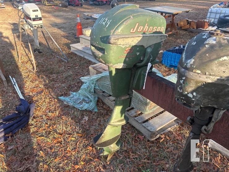 johnson-5-1/2hp-seahorse-outboard-motor-image-2
