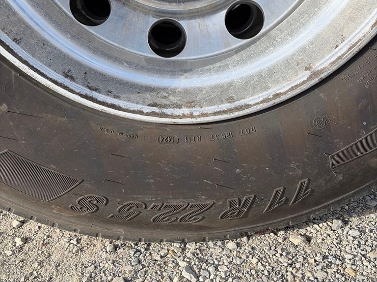 1999-eagle-road-tractor-image-6