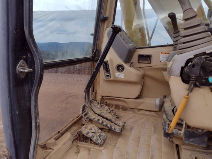 caterpillar-311b-image-13