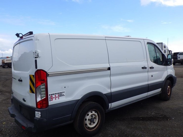 2015-ford-transit-image-3