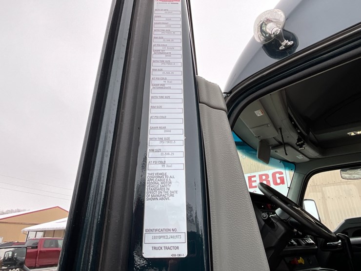 2020-kenworth-t680-image-25