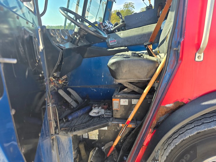 2007-mack-le613-image-61