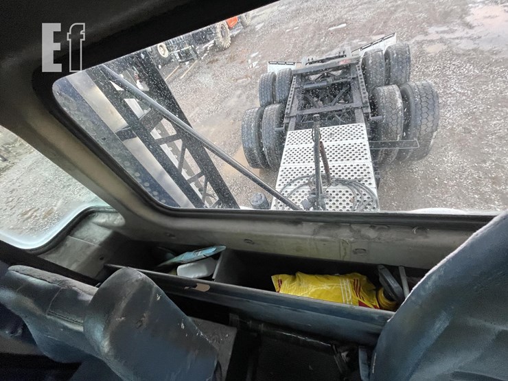 2004-kenworth-t800-image-40