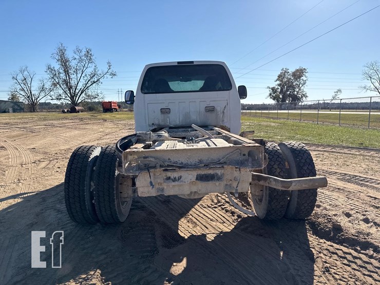 ford-f550-xl-image-7