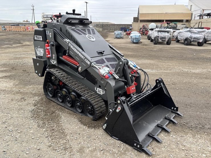 2025-kubota-d1703-image-2