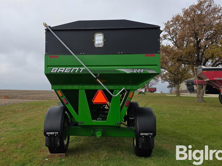 unverferth-brent-gt-644-gravity-wagon-image-6